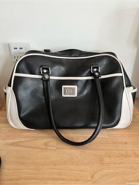 lululemon athletica y2k bag